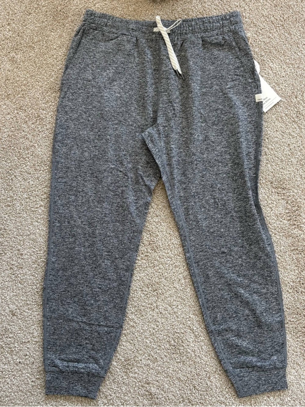 Vuori Women’s Heather Gray Performance Jogger